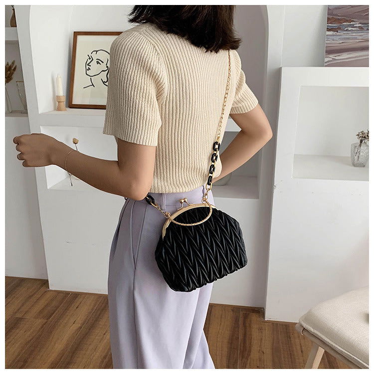 Clip chain bag - Fresh Fashion Finds -  - #tag1#