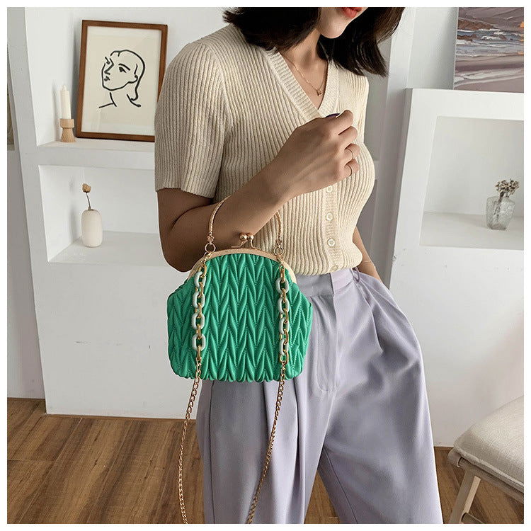 Clip chain bag - Fresh Fashion Finds -  - #tag1#