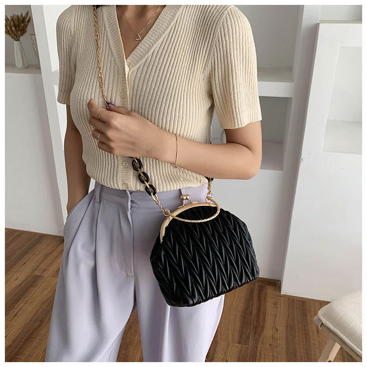 Clip chain bag - Fresh Fashion Finds -  - #tag1#