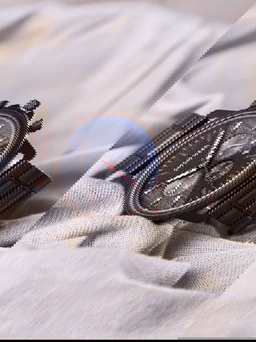 Watch of wrist of wood - Fresh Fashion Finds -  - #tag1#