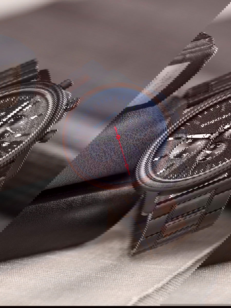 Watch of wrist of wood - Fresh Fashion Finds -  - #tag1#